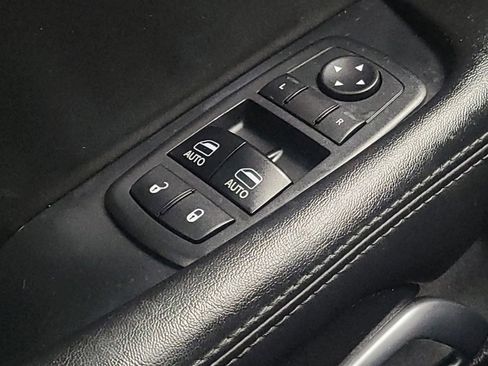 Used 2017 Dodge Challenger SXT Plus RWD image 27