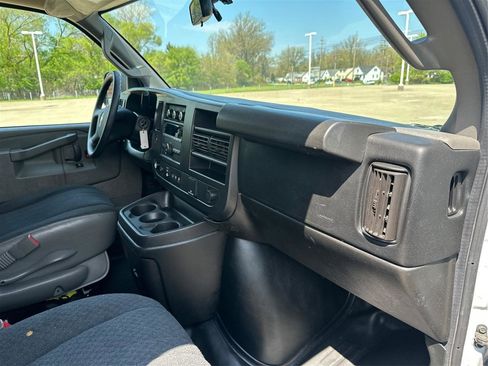 Used 2022 Chevrolet Express 2500 w/ Driver Convenience Package image 32