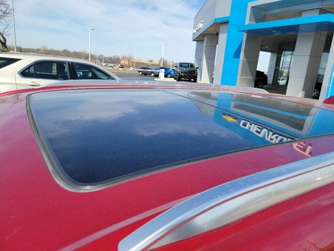 Used 2020 Chevrolet Blazer Premier w/ Driver Confidence II Package image 3