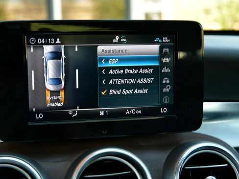 Used 2019 Mercedes-Benz C 300 4MATIC Sedan image 19