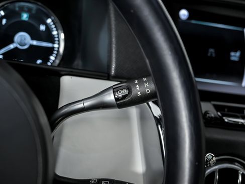 Used 2019 Rolls-Royce Cullinan image 30