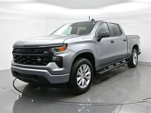 Used 2026 Chevrolet Silverado 1500 Custom image 3
