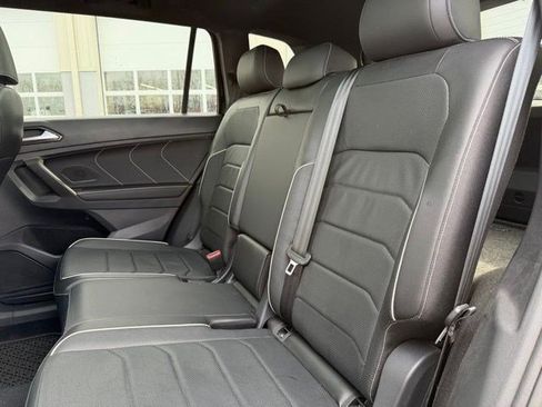 Used 2024 Volkswagen Tiguan SEL R-Line image 21
