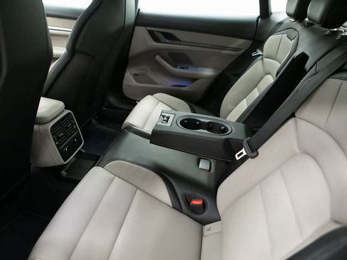 Certified 2025 Porsche Taycan image 29