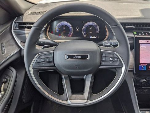 New 2025 Jeep Grand Cherokee L Limited image 17