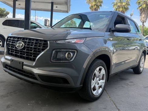 Used 2020 Hyundai Venue SE FWD image 21