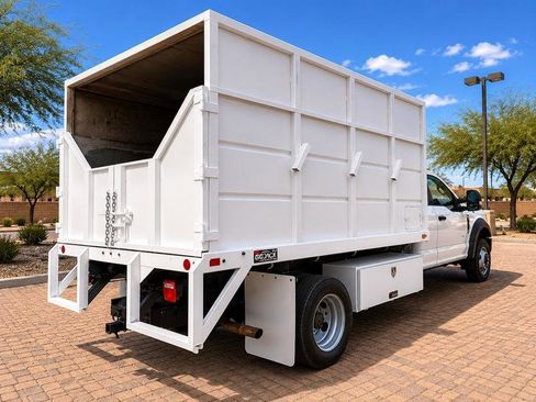 Used 2022 Ford F550 2WD Crew Cab Super Duty image 4