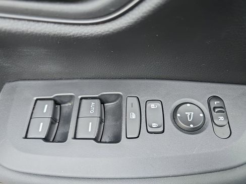 Used 2024 Honda HR-V LX image 27