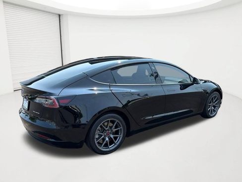 Used 2022 Tesla Model 3 Long Range AWD/4WD image 5