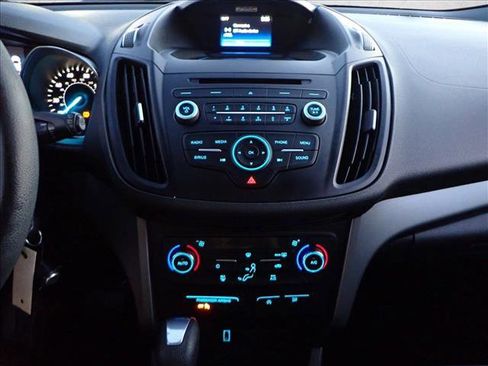 Used 2017 Ford Escape SE image 16