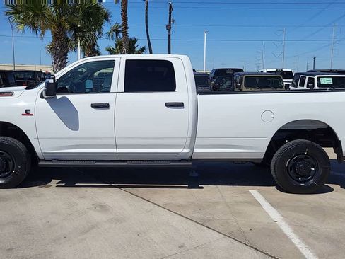 New 2026 RAM 2500 Tradesman AWD/4WD image 5