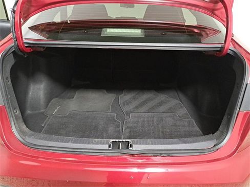 Used 2022 Toyota Corolla LE image 10