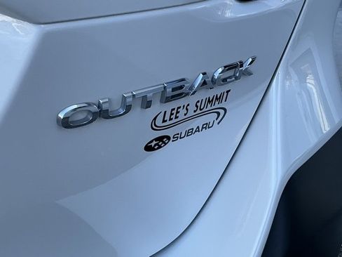 Used 2021 Subaru Outback Limited image 6