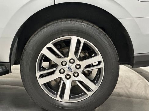 Certified 2023 Ford Expedition Limited image 28