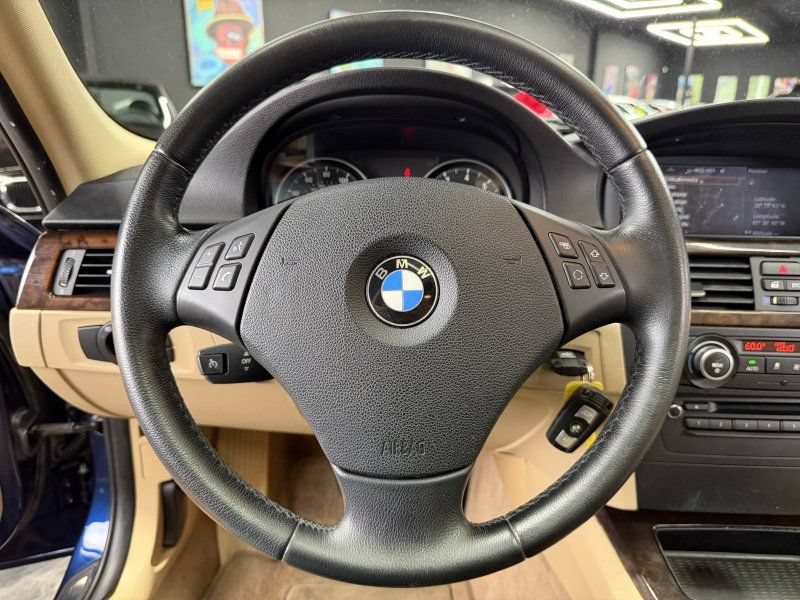Used 2011 BMW 328i Sedan RWD image 10