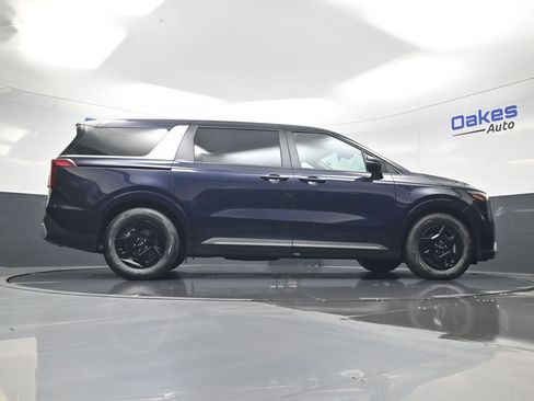 New 2026 Kia Carnival FWD image 45