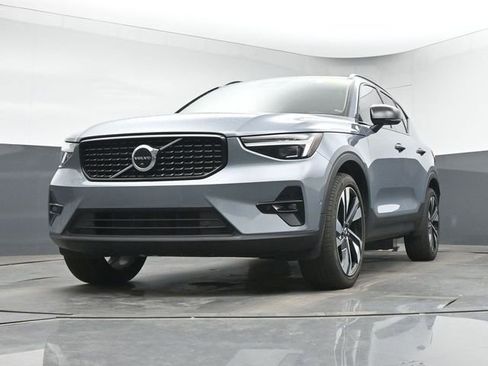 Used 2023 Volvo XC40 B5 Ultimate w/ Protection Package Premier AWD/4WD image 13