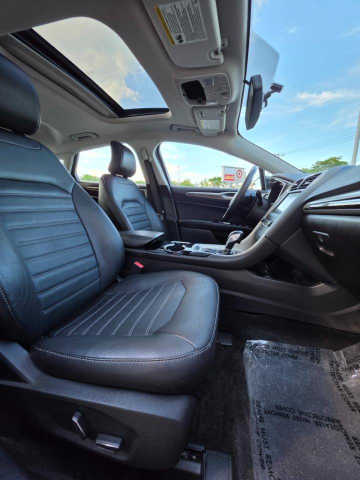 Used 2015 Ford Fusion SE w/ Equipment Group 202A AWD/4WD image 12