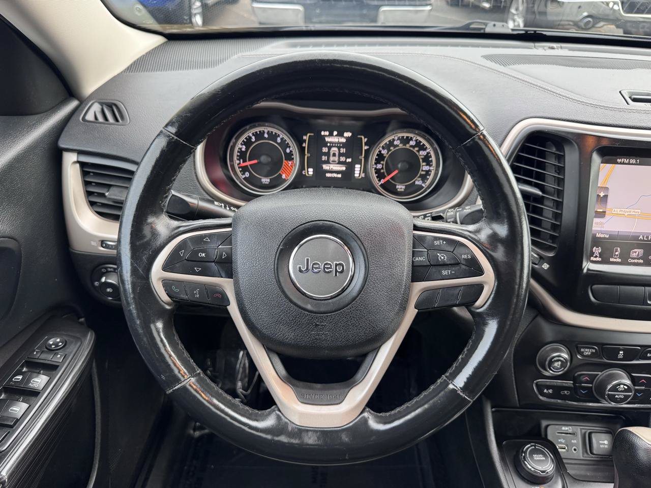 Used 2014 Jeep Cherokee Latitude w/ Comfort/Convenience Group AWD/4WD image 20