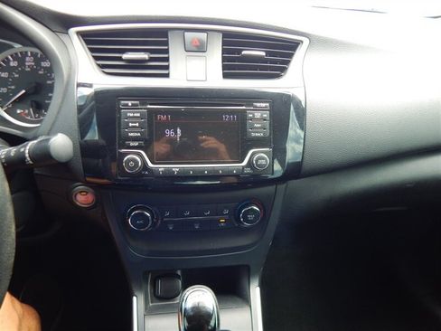 Used 2016 Nissan Sentra SV FWD image 25