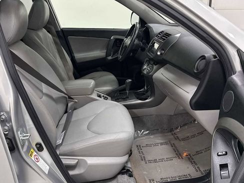 Used 2009 Toyota RAV4 Limited image 29