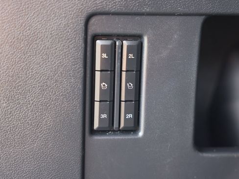 Certified 2022 Ford Expedition Platinum image 19