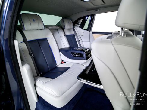 Used 2019 Rolls-Royce Phantom Sedan image 29