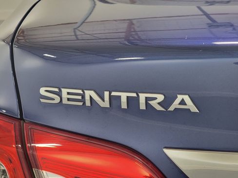 Used 2019 Nissan Sentra S FWD image 10