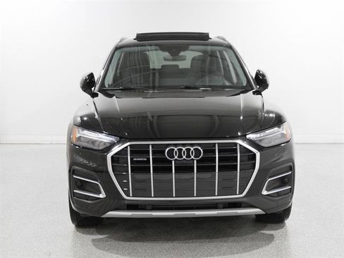 Used 2021 Audi Q5 Prestige image 2