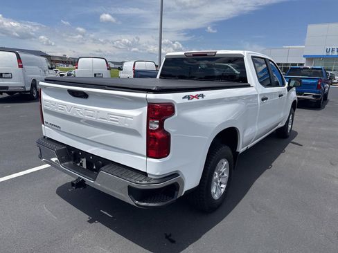 Used 2023 Chevrolet Silverado 1500 W/T w/ WT Value Package AWD/4WD image 4