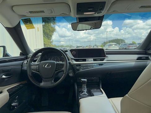 Certified 2020 Lexus ES 350 w/ Premium Package FWD image 3