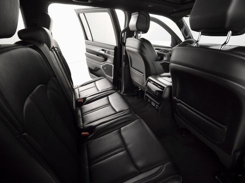 Used 2024 Jeep Wagoneer Series II image 18