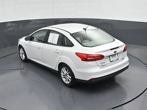 Used 2015 Ford Focus SE image 45