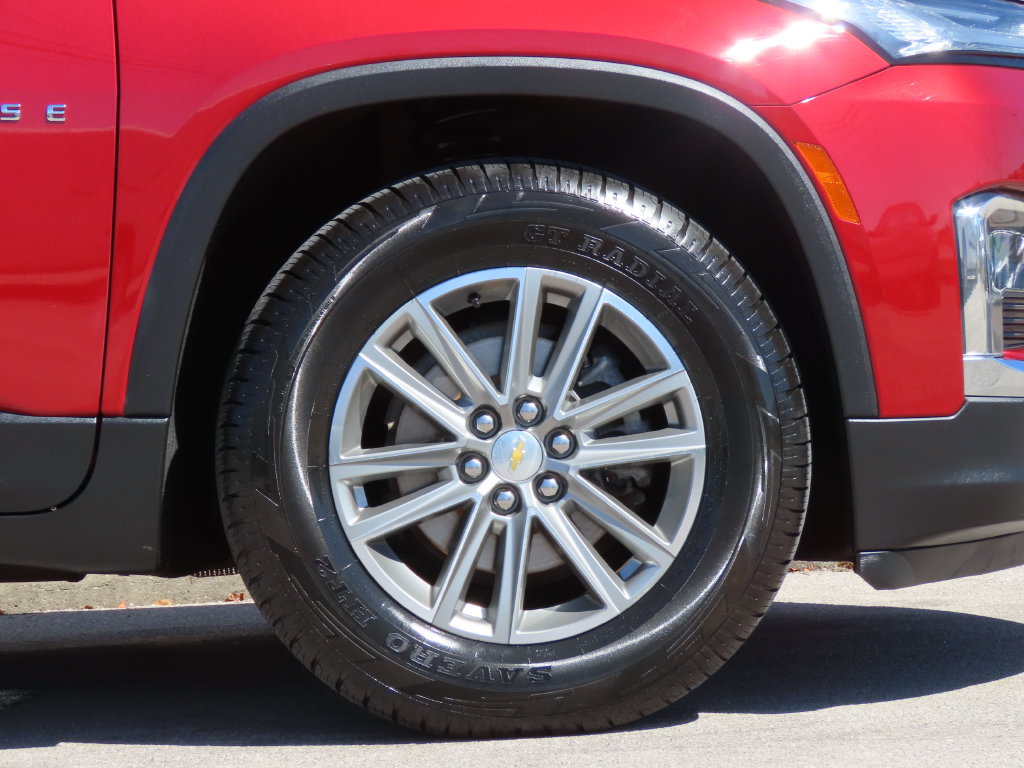 Used 2023 Chevrolet Traverse LT w/ LPO, Floor Liner Package AWD/4WD image 15
