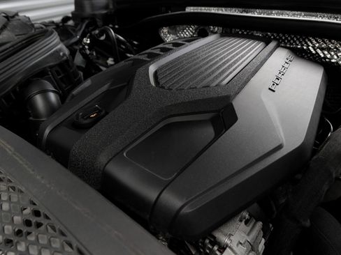 Used 2023 Porsche Macan image 37