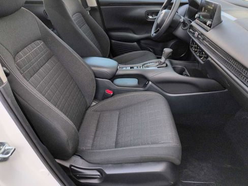 Certified 2024 Honda HR-V LX image 17