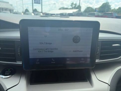 Used 2021 Ford Explorer XLT w/ Equipment Group 202A RWD image 22