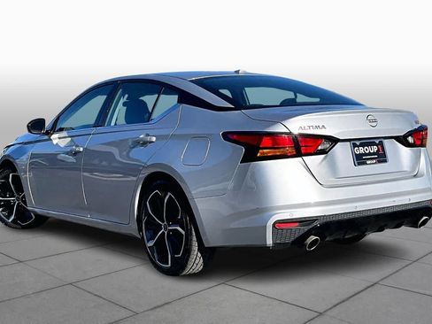 Used 2024 Nissan Altima 2.5 SR image 11