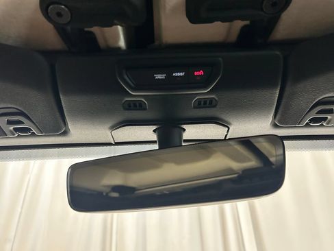 Used 2023 Jeep Gladiator Rubicon w/ Cold Weather Group AWD/4WD image 17