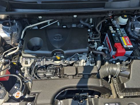Used 2019 Toyota RAV4 Limited w/ Cold Weather Package FWD image 30