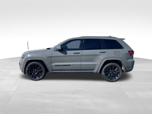 Used 2020 Jeep Grand Cherokee Altitude AWD/4WD image 9