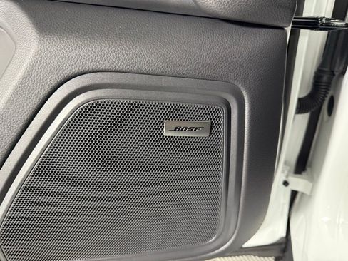 New 2026 Porsche Macan image 27