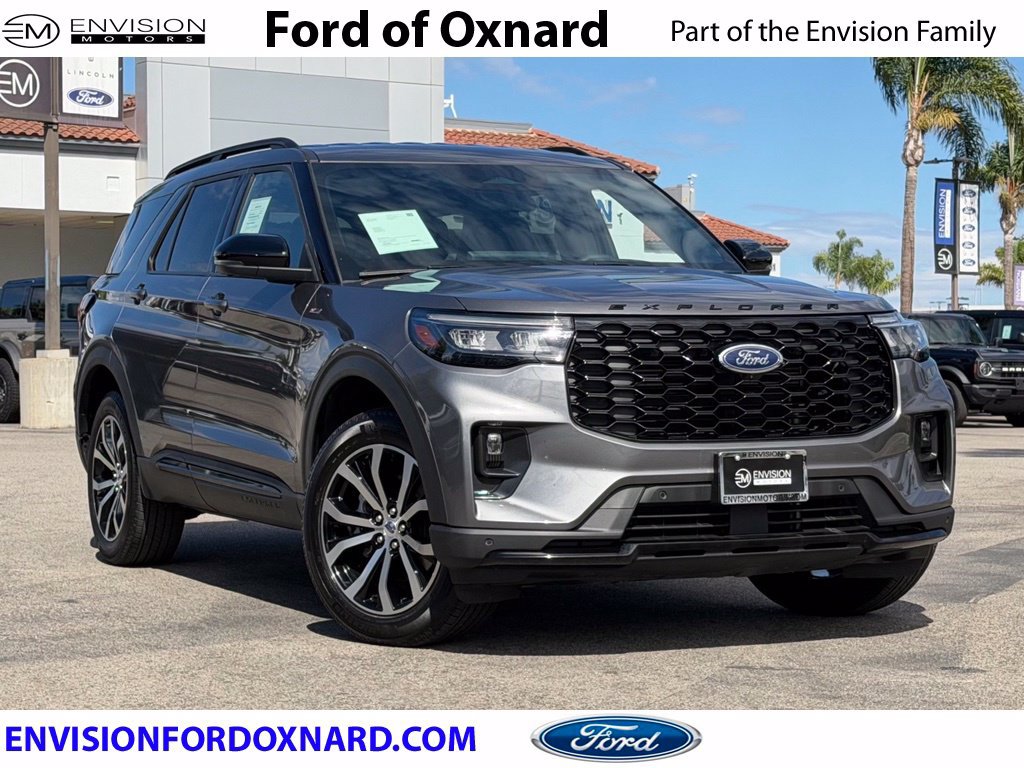 Certified 2025 Ford Explorer ST-Line AWD/4WD image 1