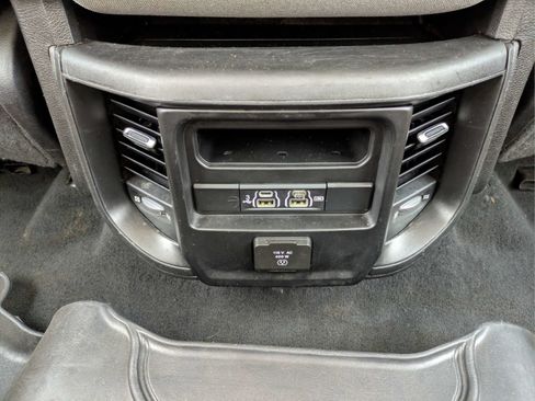 Used 2019 RAM 1500 Big Horn RWD image 12