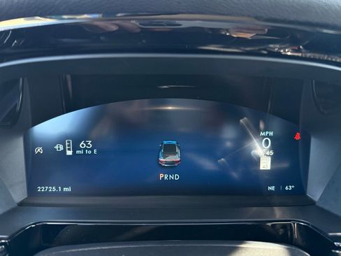 Used 2023 Lincoln Corsair Standard w/ Equipment Group 101A image 21