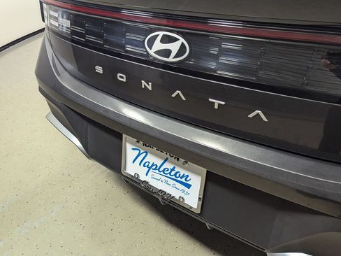Certified 2025 Hyundai Sonata SE FWD image 9