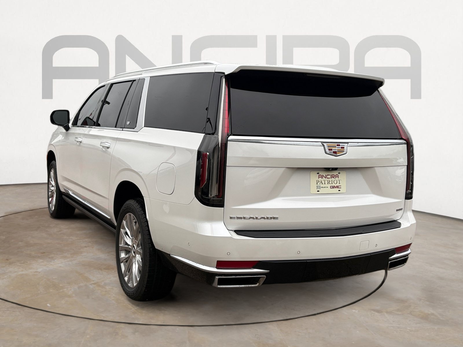 Used 2022 Cadillac Escalade ESV Premium Luxury w/ Performance Package RWD image 8
