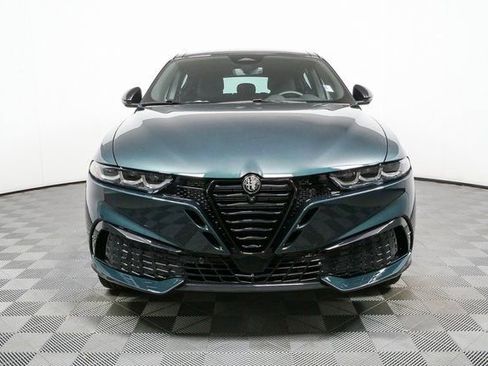 New 2026 Alfa Romeo Tonale w/ Black Premium Package image 37