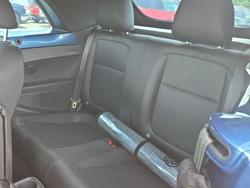 Used 2019 Volkswagen Beetle 2.0T S FWD image 9