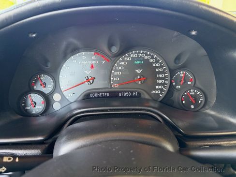 Used 1999 Chevrolet Corvette Coupe w/ Performance Handling Pkg RWD image 35